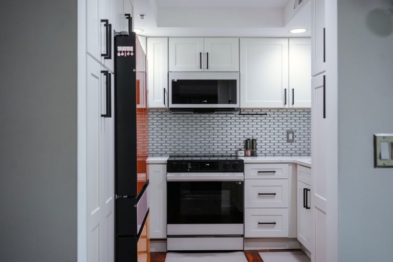 dove white modern rta kitchen cabinets backsplash
