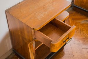wholesale cabinet dealers use particleboard